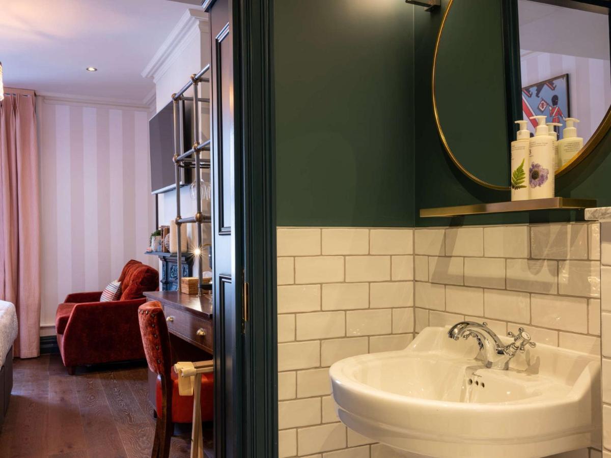 Spread Eagle Hotel London Exterior photo