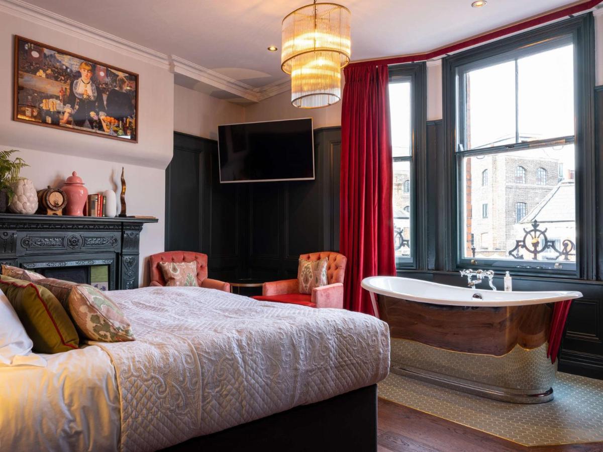 Spread Eagle Hotel London Exterior photo